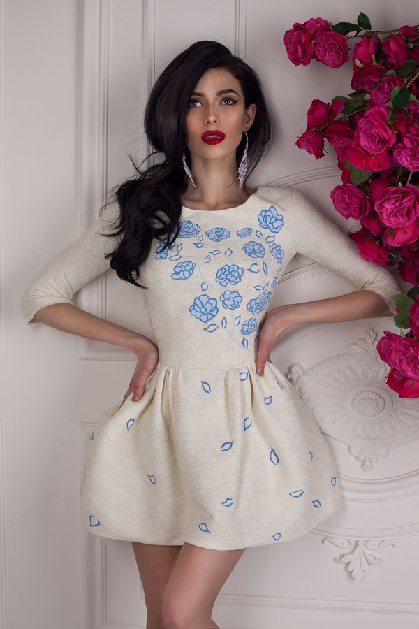 Молочное твидовое платье с голубой вышивкой, Молочный, XS, Мини