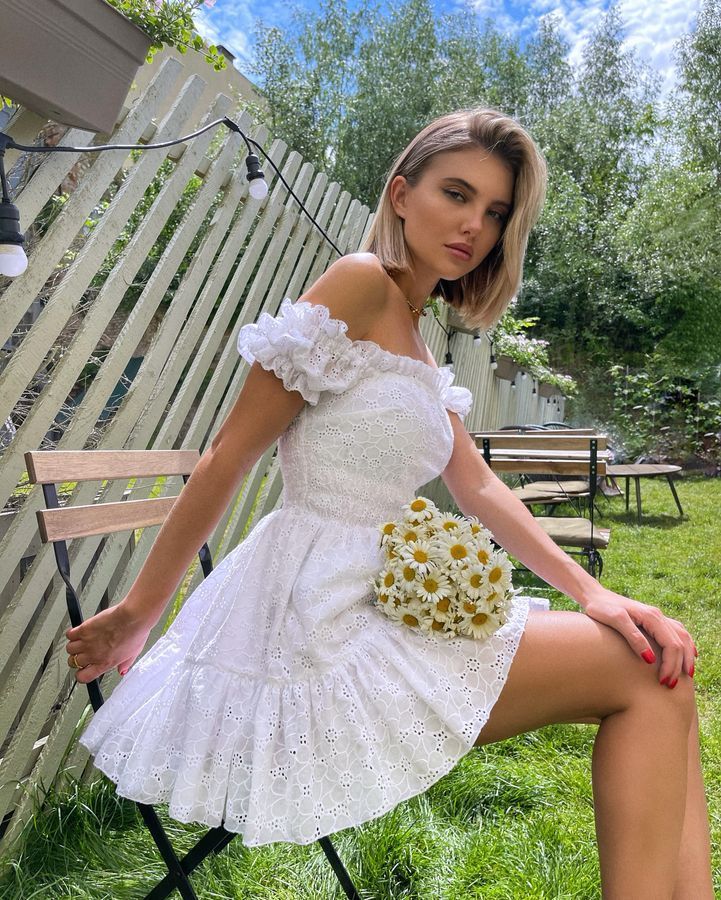 Біле міні плаття з вишитого батисту з коротким рукавом, Білий, XS, Міні